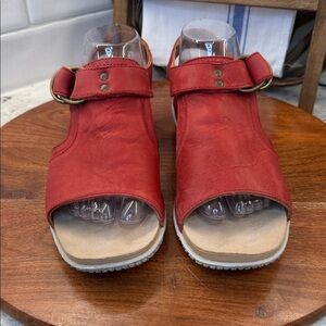 Quoddy W Ring Red Leather Women's Sandals